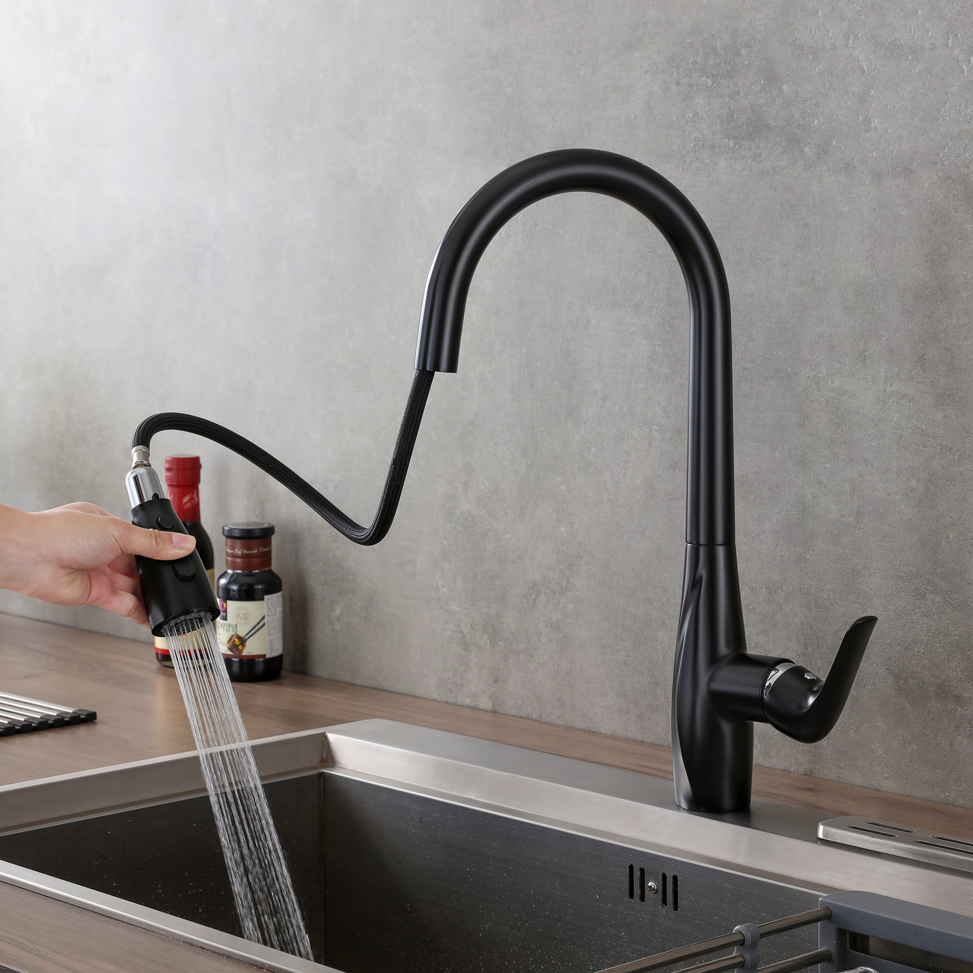 Modern Matte Black Single Handle Pulldown Kitchen Sink Faucet, Power Boost and Reflex Docking System