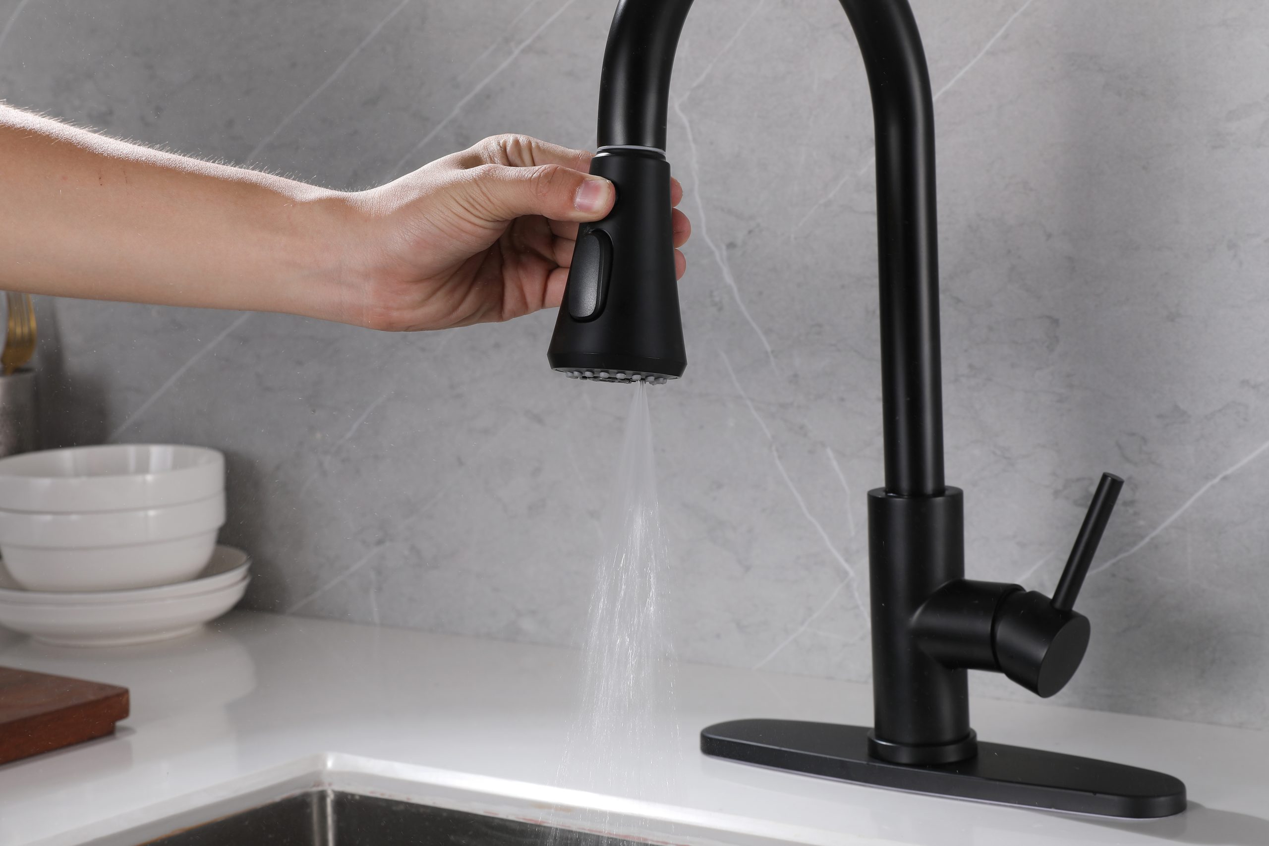Commercial High Arc Pull Down Kitchen Sink Faucet Single Handle 3 Spray Setting Pull Out Sprayer Kitchen Tap with Escutcheon Plate